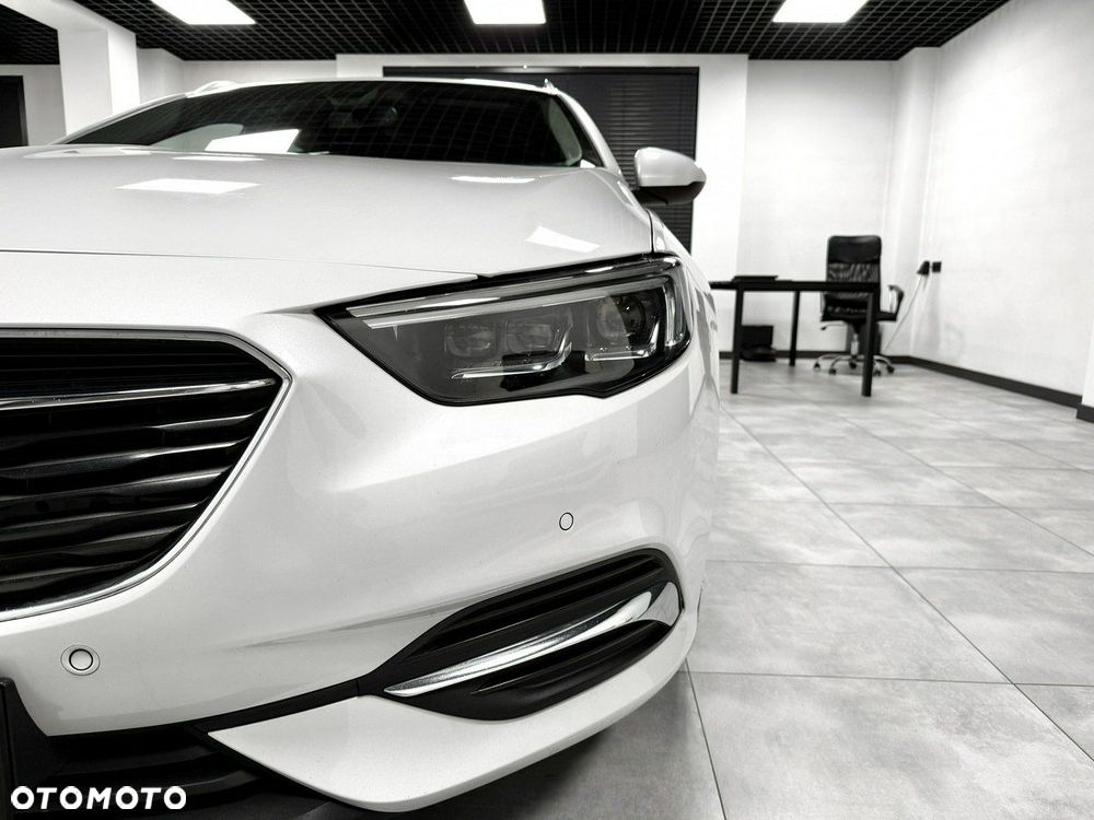 Opel Insignia - 11