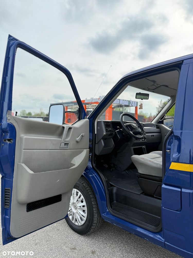 Volkswagen Transporter - 9