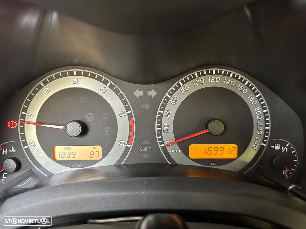 Toyota Auris 1.4 D-4D Exclusive+Navi - 28