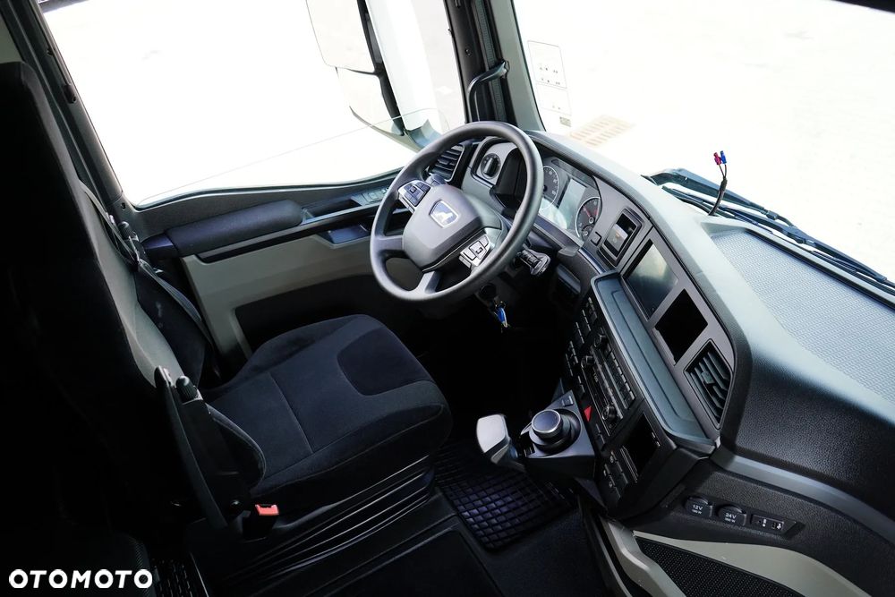 MAN TGX / 18.510 / E 6 / GX / ACC / MEGA / LOW DECK / I – COOL / RETARDER - 14