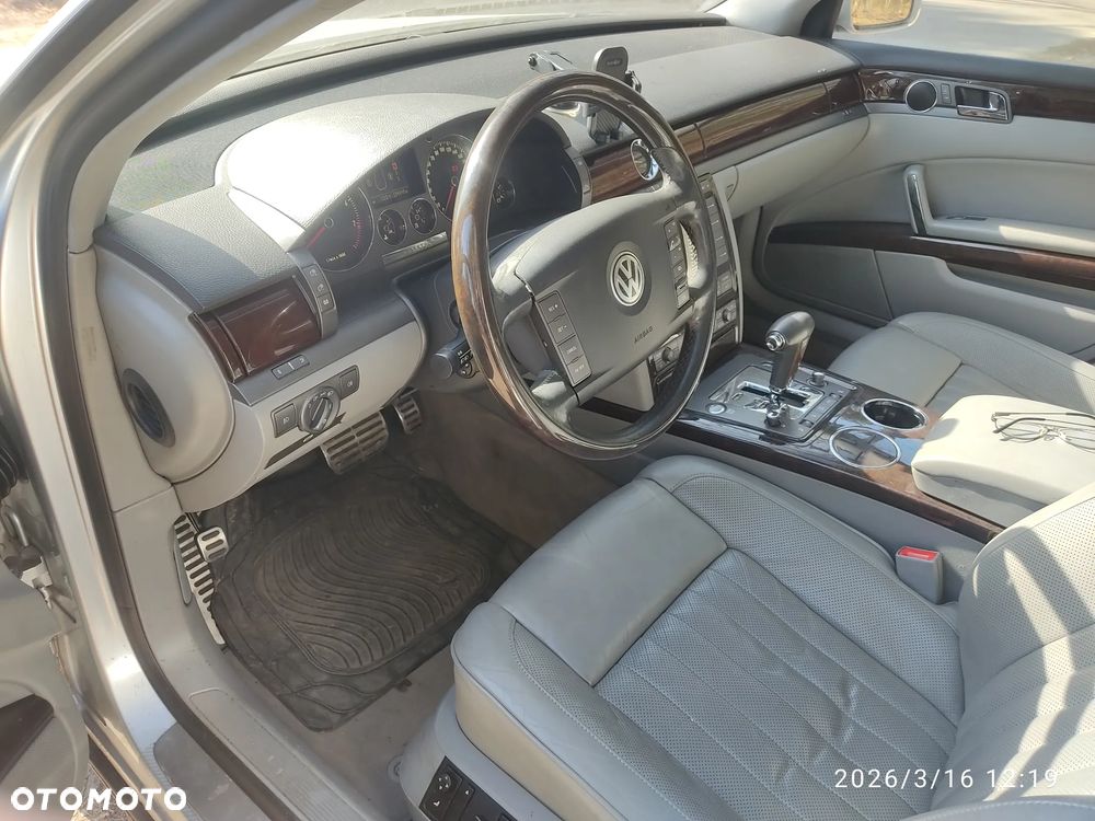 Volkswagen Phaeton 4.2 V8 4MOTION Automatik (5 Sitzer) - 8