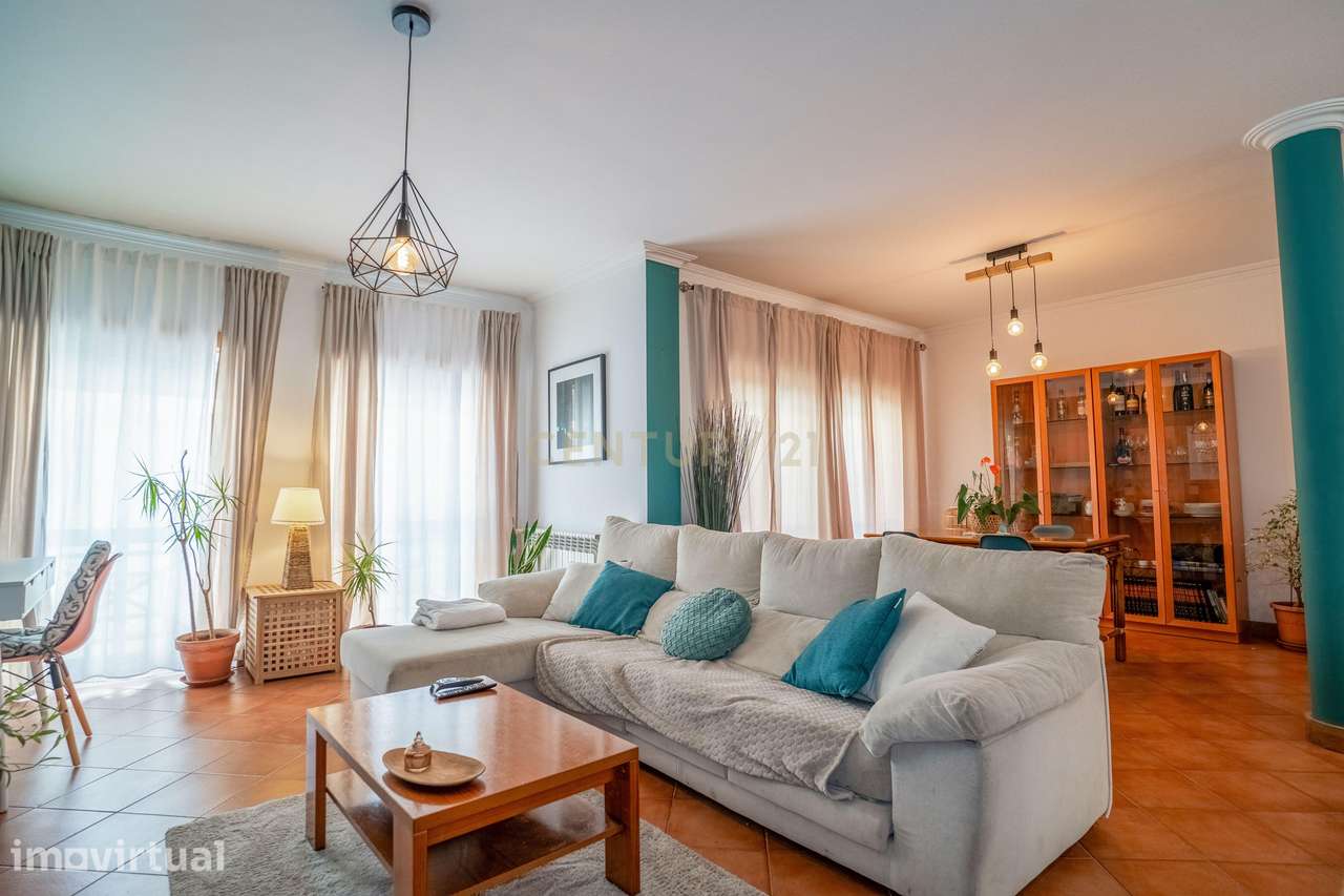 Apartamento T3+1 Duplex| 2 minutos do Centro de Caldas da Rainha - Grande imagem: 4/35