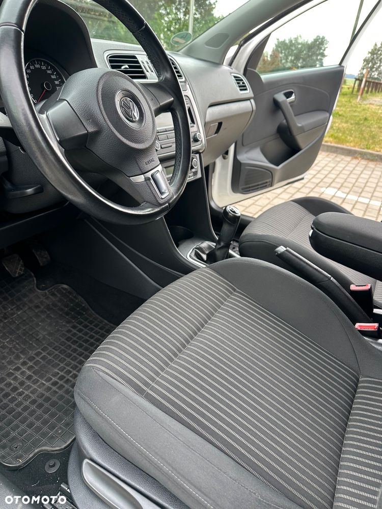 Volkswagen Polo 1.2 TSI Blue Motion Technology Highline - 32