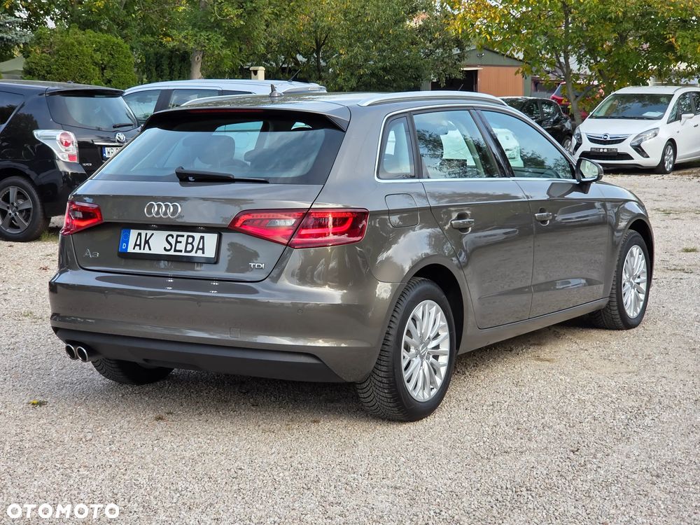 Audi A3 Sportback 2.0 TDI S tronic Ambiente - 28