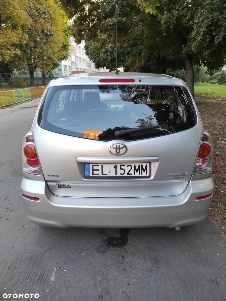 Toyota Corolla Verso 1.8 Sol 7os - 11