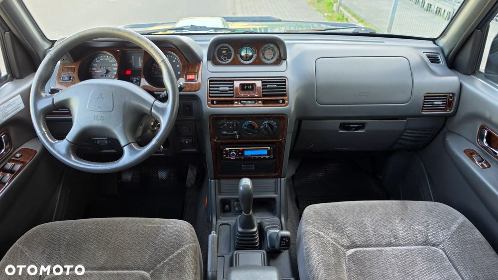 Mitsubishi Pajero - 7