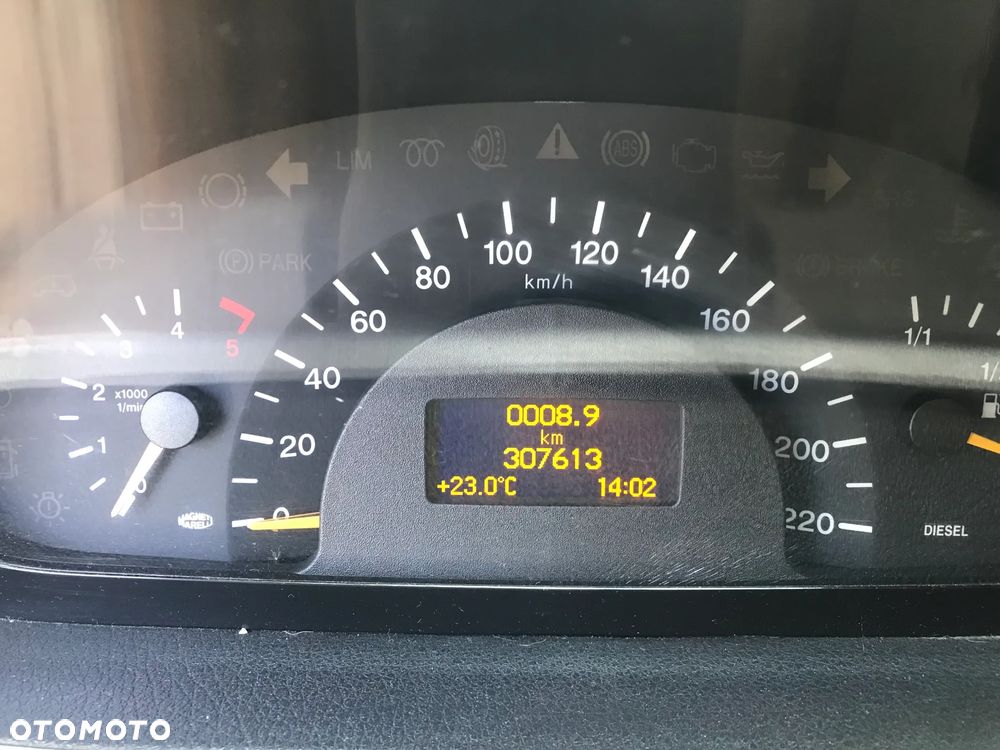 Mercedes-Benz Viano - 9