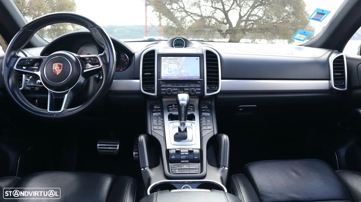 Porsche Cayenne S - 27