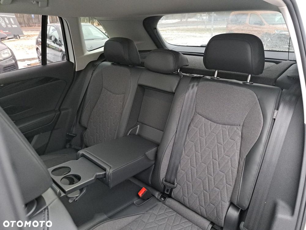 Volkswagen Tiguan - 16