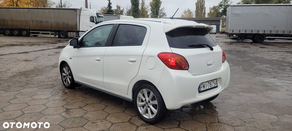 Mitsubishi Space Star 2015 photo 4