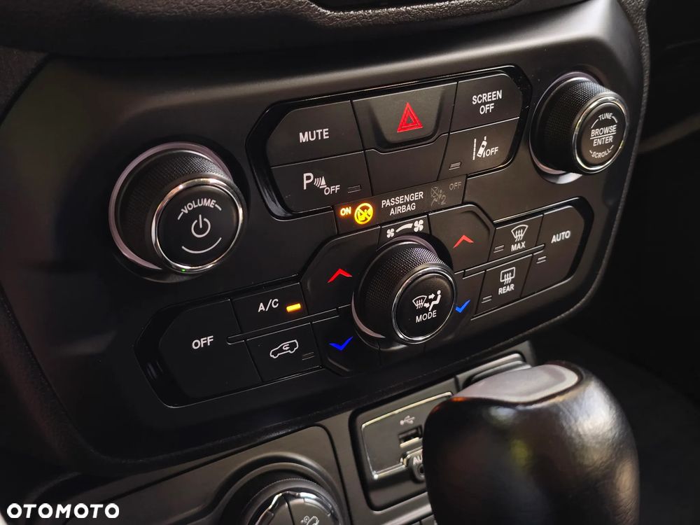 Jeep Renegade 1.3 T-GDI 4xe Automatik Limited - 30