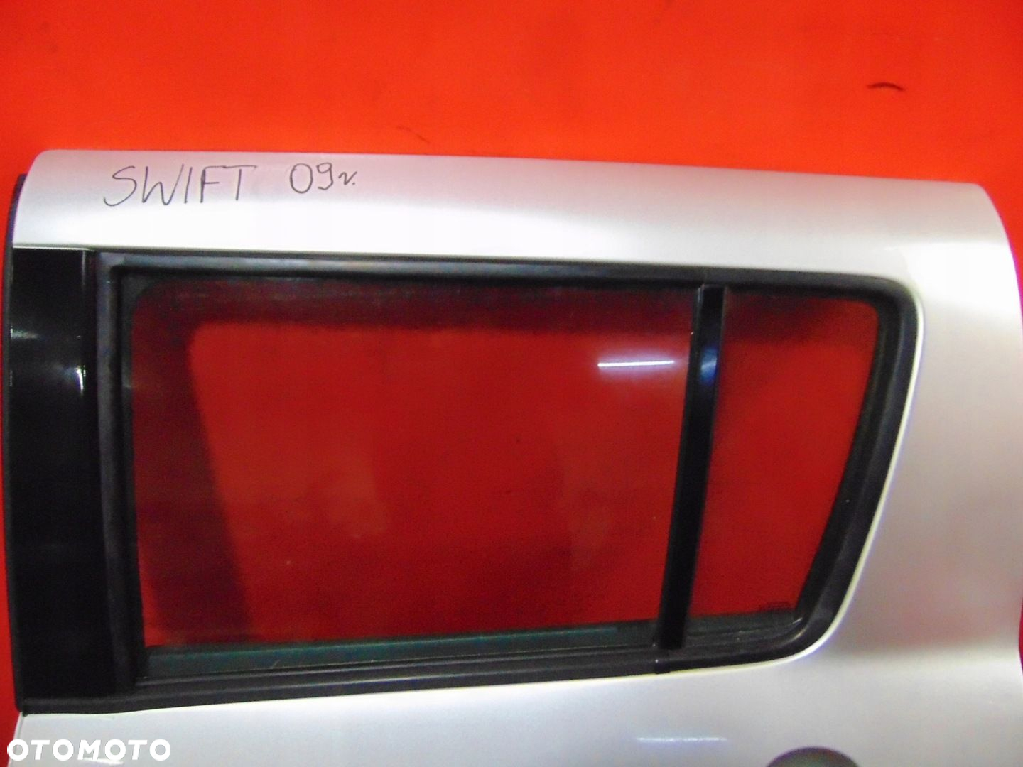 SUZUKI SWIFT 3 III MK6 DRZWI TYŁ LEWE SREBRNE SZYBA KLAMKA ZCC - 2