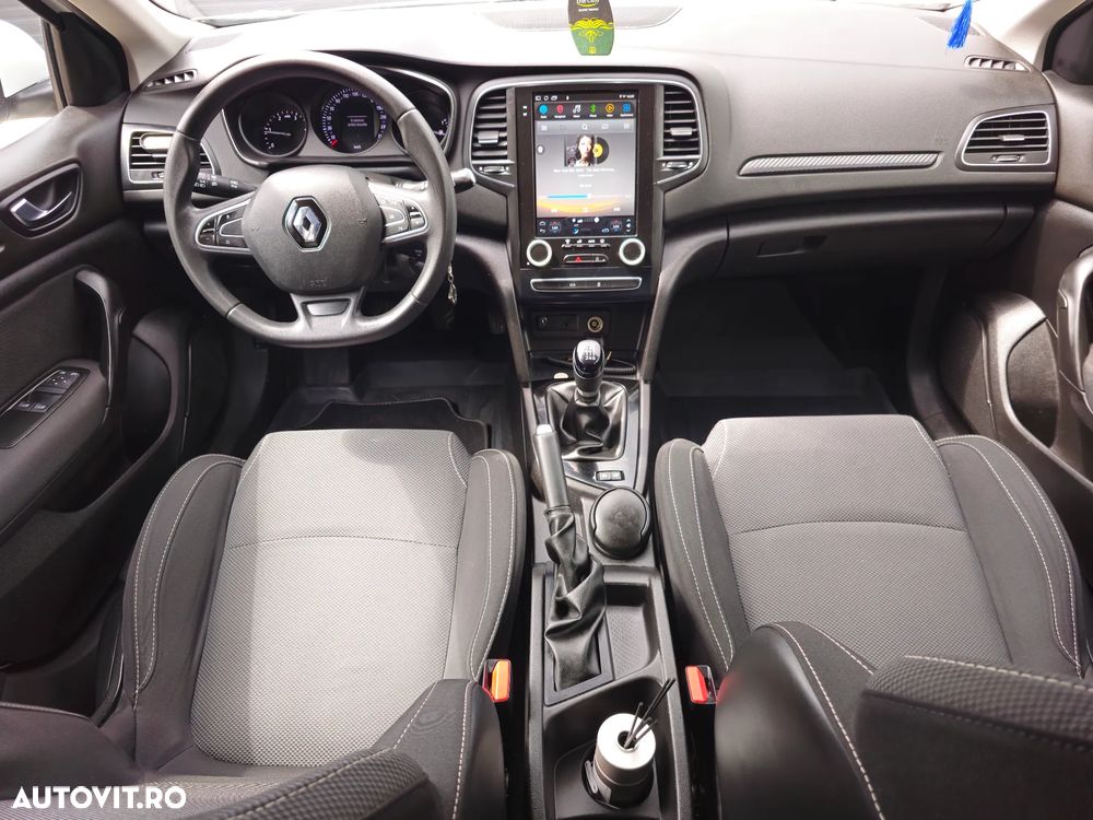 Renault Megane Blue dCi 116 Life - 14
