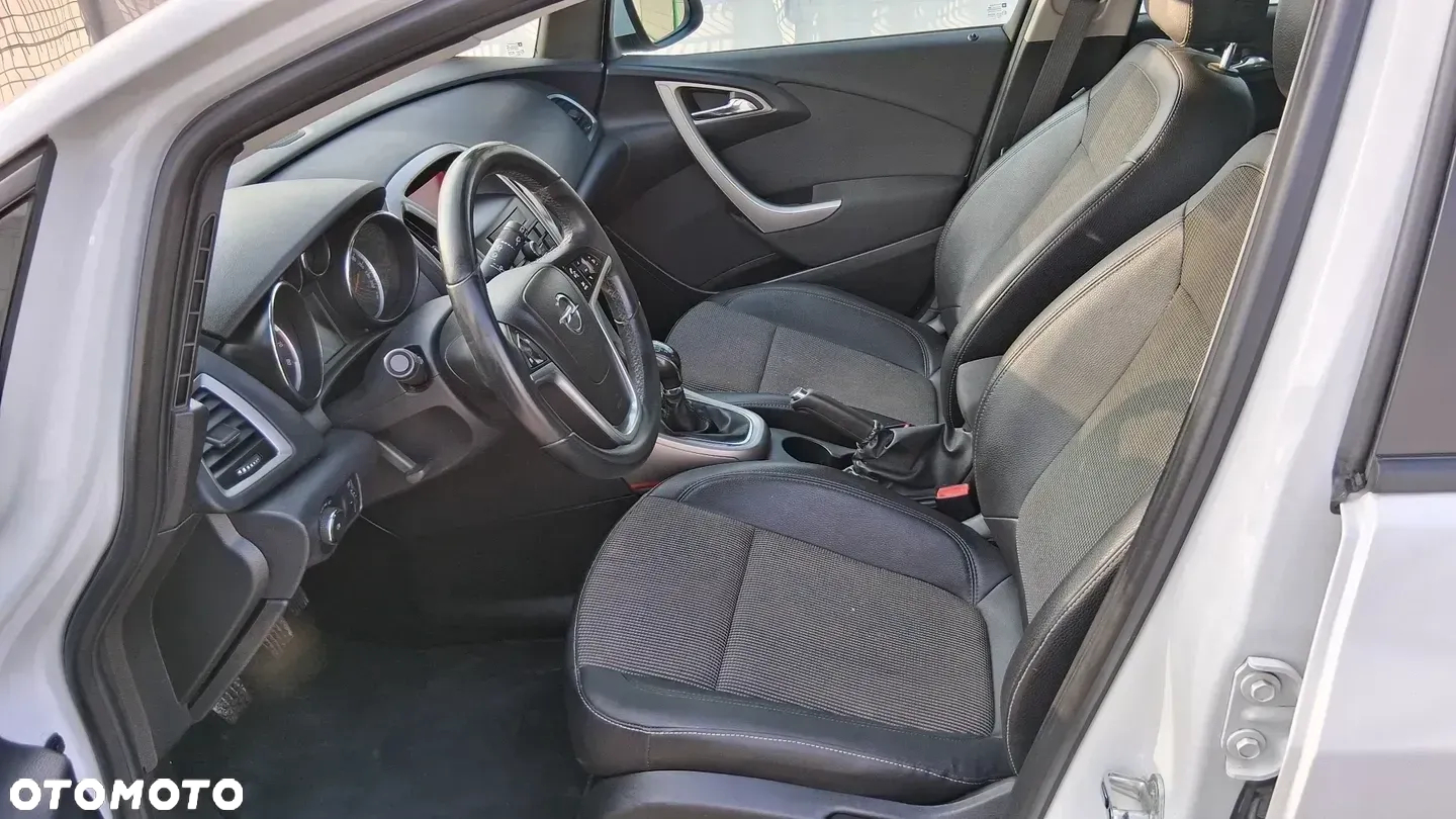 Opel Astra 1.4 Turbo Innovation - 14