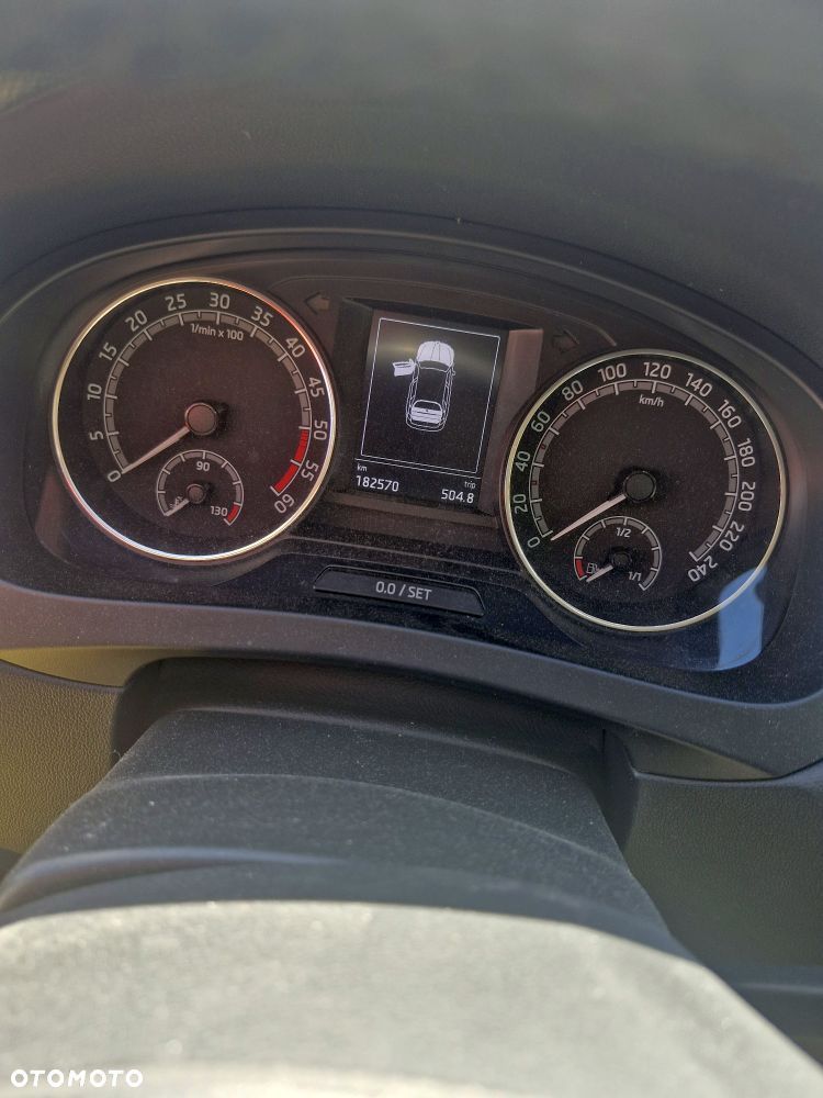Skoda RAPID Spb 1.6 TDI DPF Ambition - 9