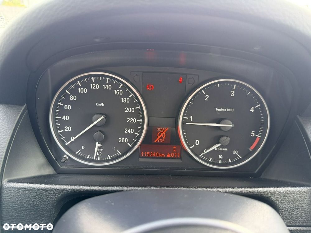 BMW X1 xDrive18d - 23