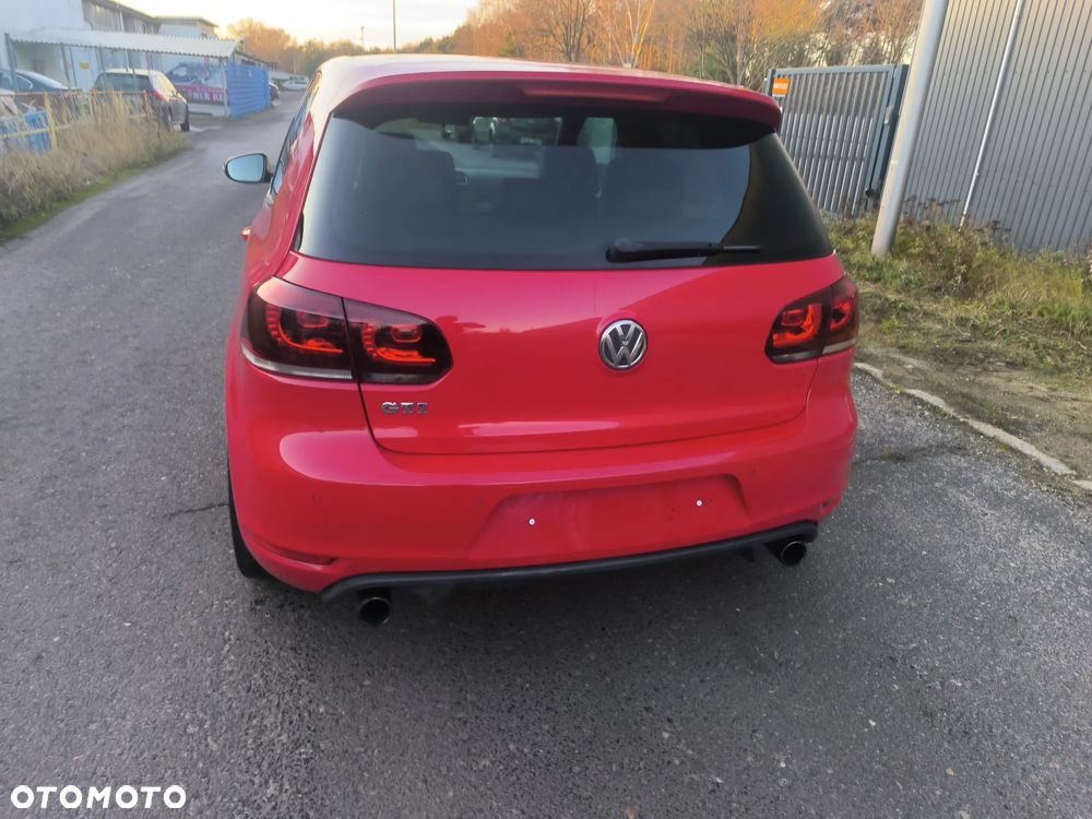Volkswagen Golf 2.0 GTI adidas - 7