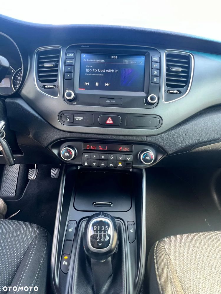 Kia Carens 1.6 GDI M - 19