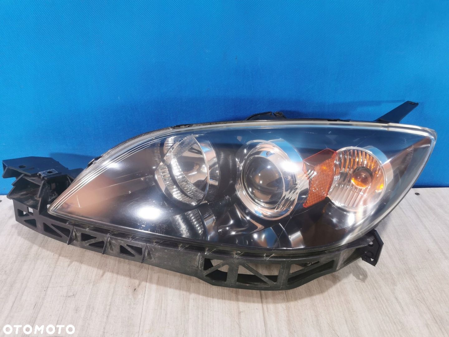 Mazda 3 BK hatchback lampa reflektor przód lewa Xenon Anglik - 1