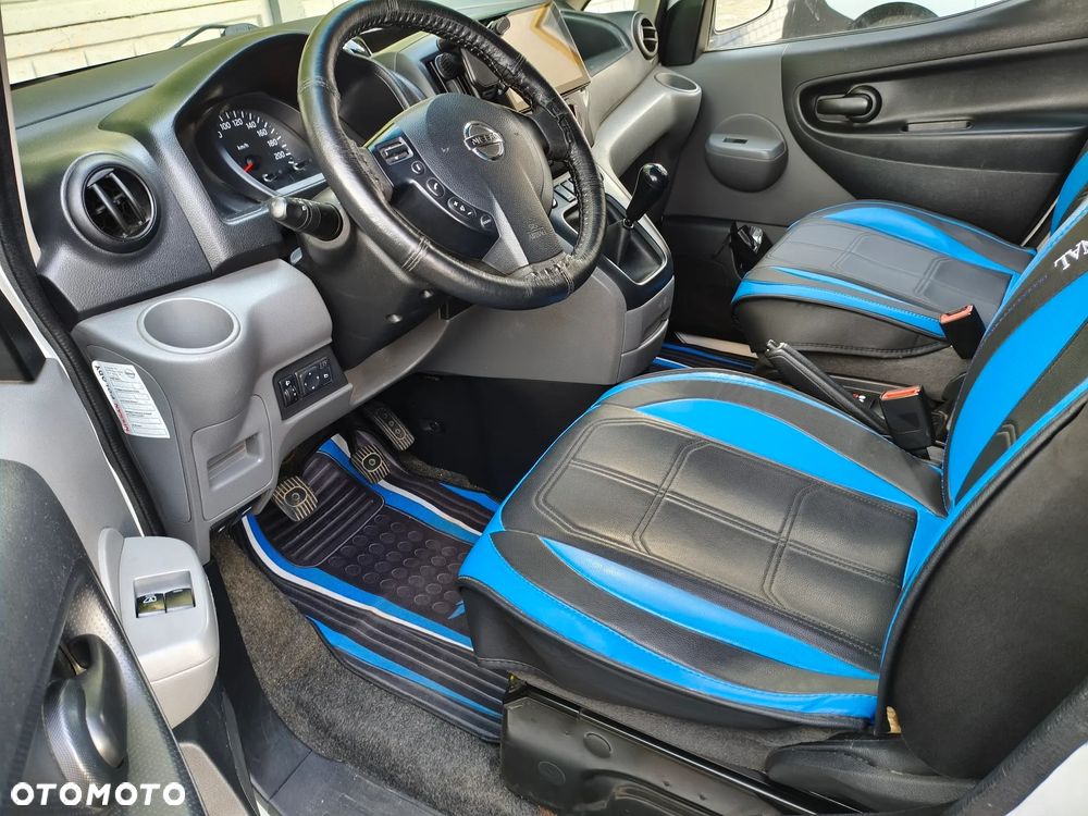 Nissan NV200 - 10