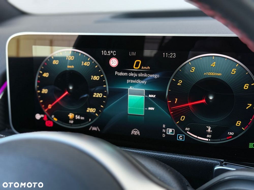 Mercedes-Benz GLB 250 4Matic 8G-DCT AMG Line - 34