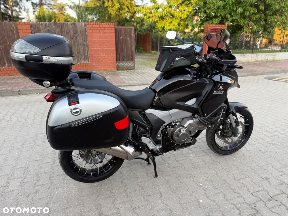 Honda VFR - 10