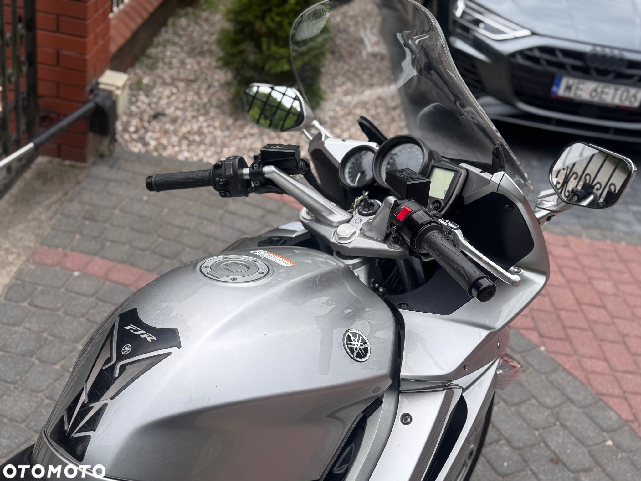 Yamaha FJR - 15
