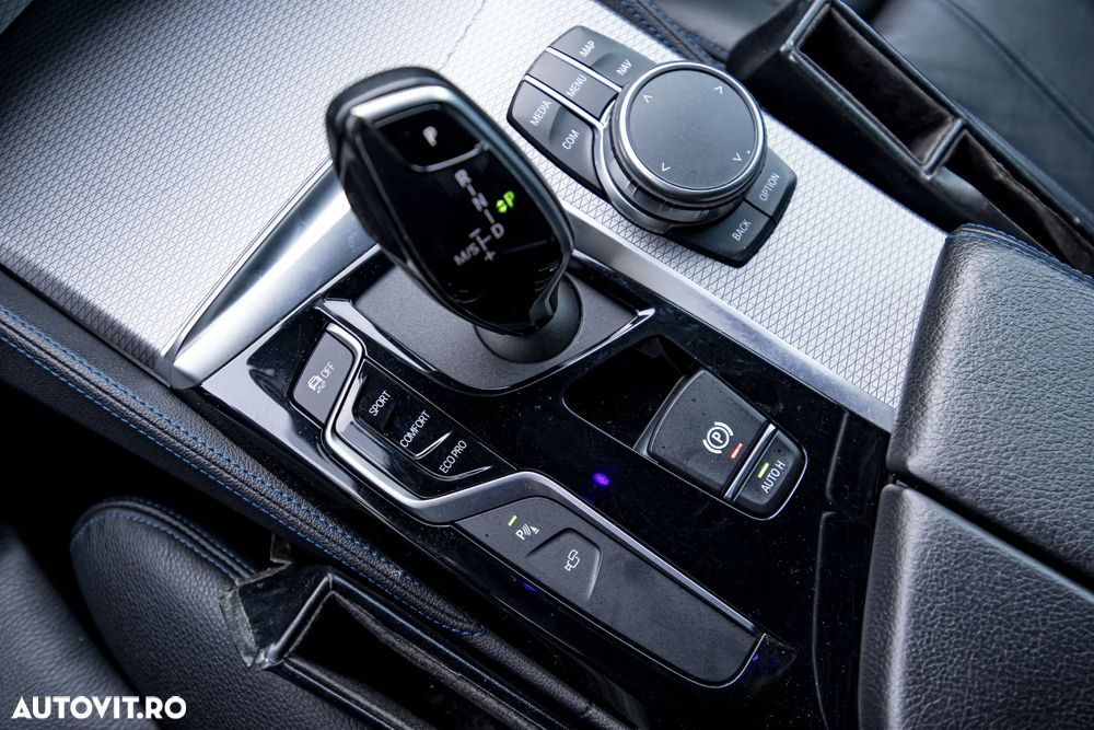 BMW Seria 5 520i AT - 31