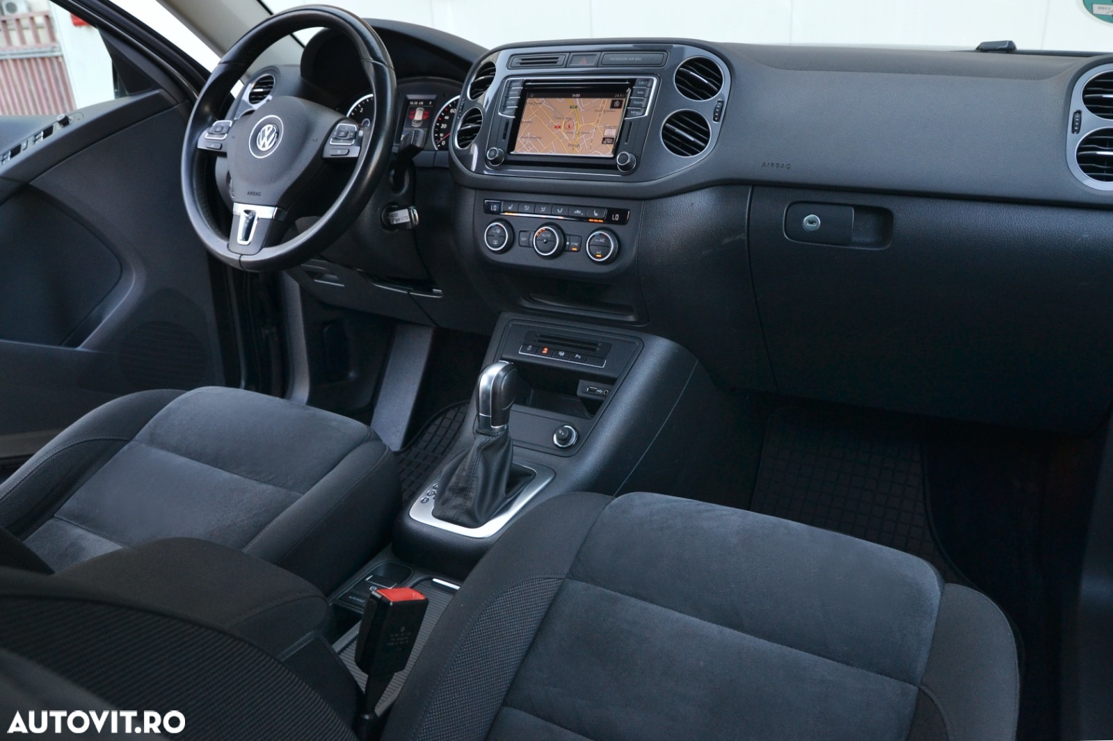 Volkswagen Tiguan 2.0 TDI SCR 4MOTION DSG R-Line - 16