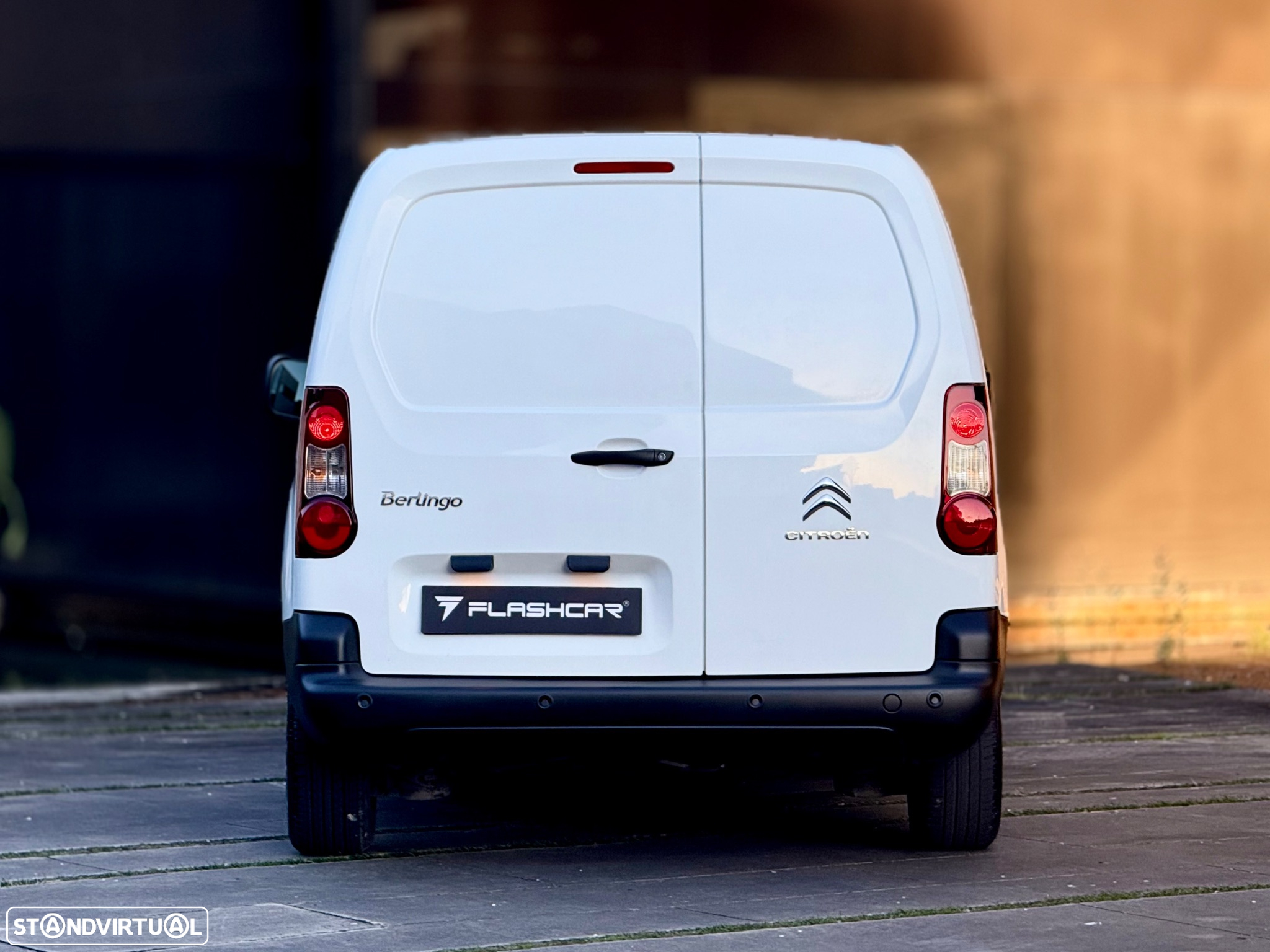 Citroën Berlingo 3lugares AUTOMÁTICA - 11