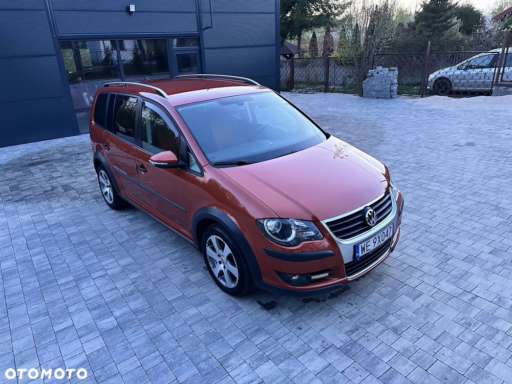 Volkswagen Touran 1.4 TSI Cross - 7
