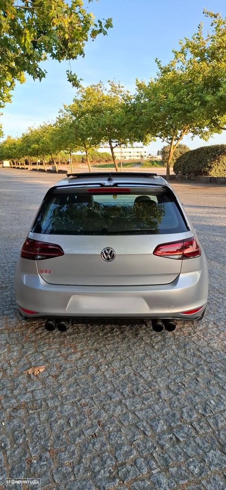 Volkswagen Golf 2.0 TSi GTi Performance — fotografia 5