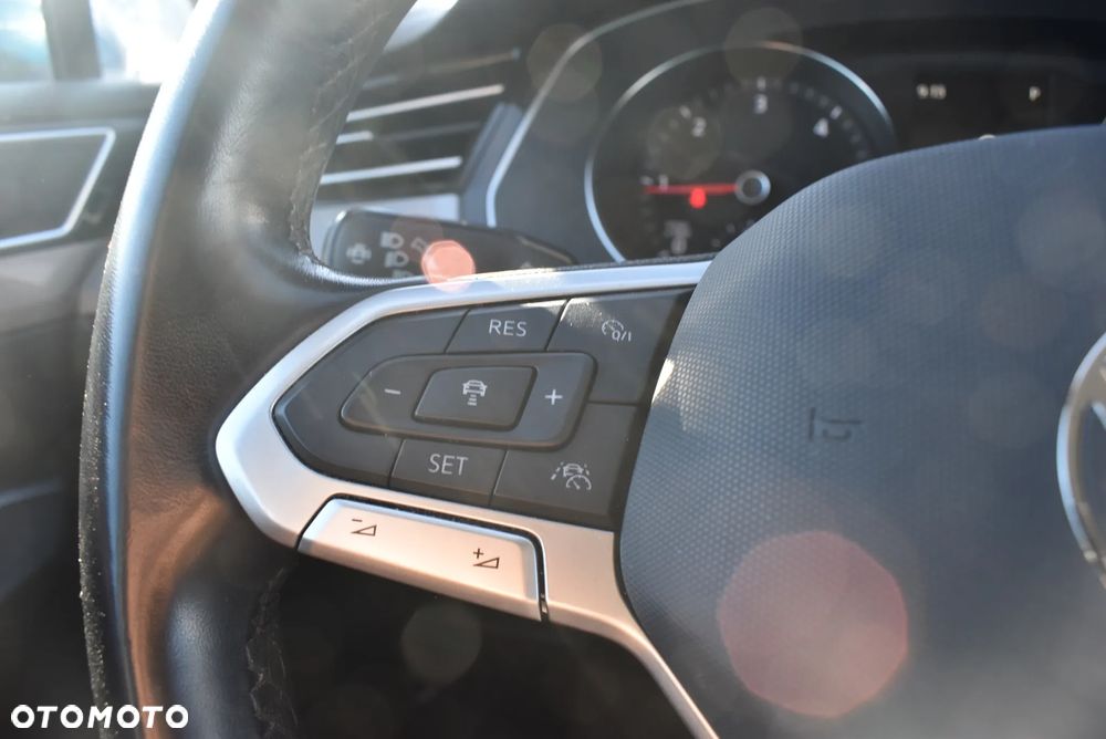 Volkswagen Passat Variant 2.0 TDI EVO Business DSG - 25