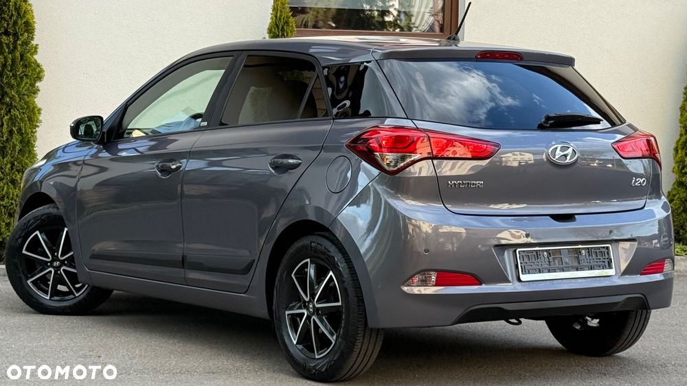 Hyundai i20 - 12