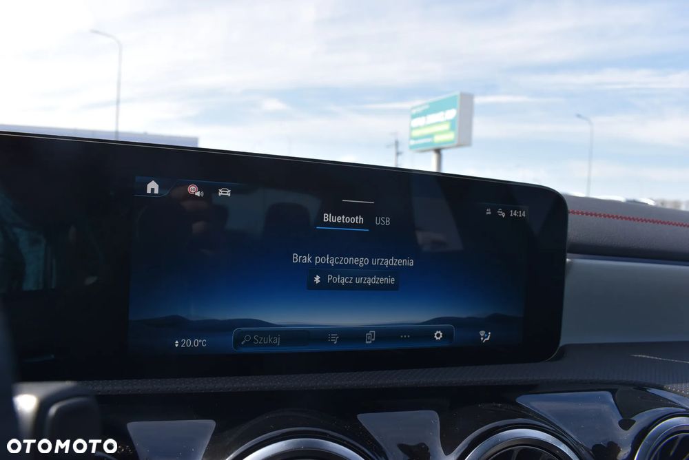 Mercedes-Benz CLA 200 7G-DCT - 32