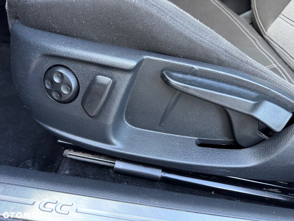 Volkswagen Passat CC ver-1-4-tsi - 31