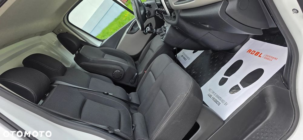 Renault Trafic - 19