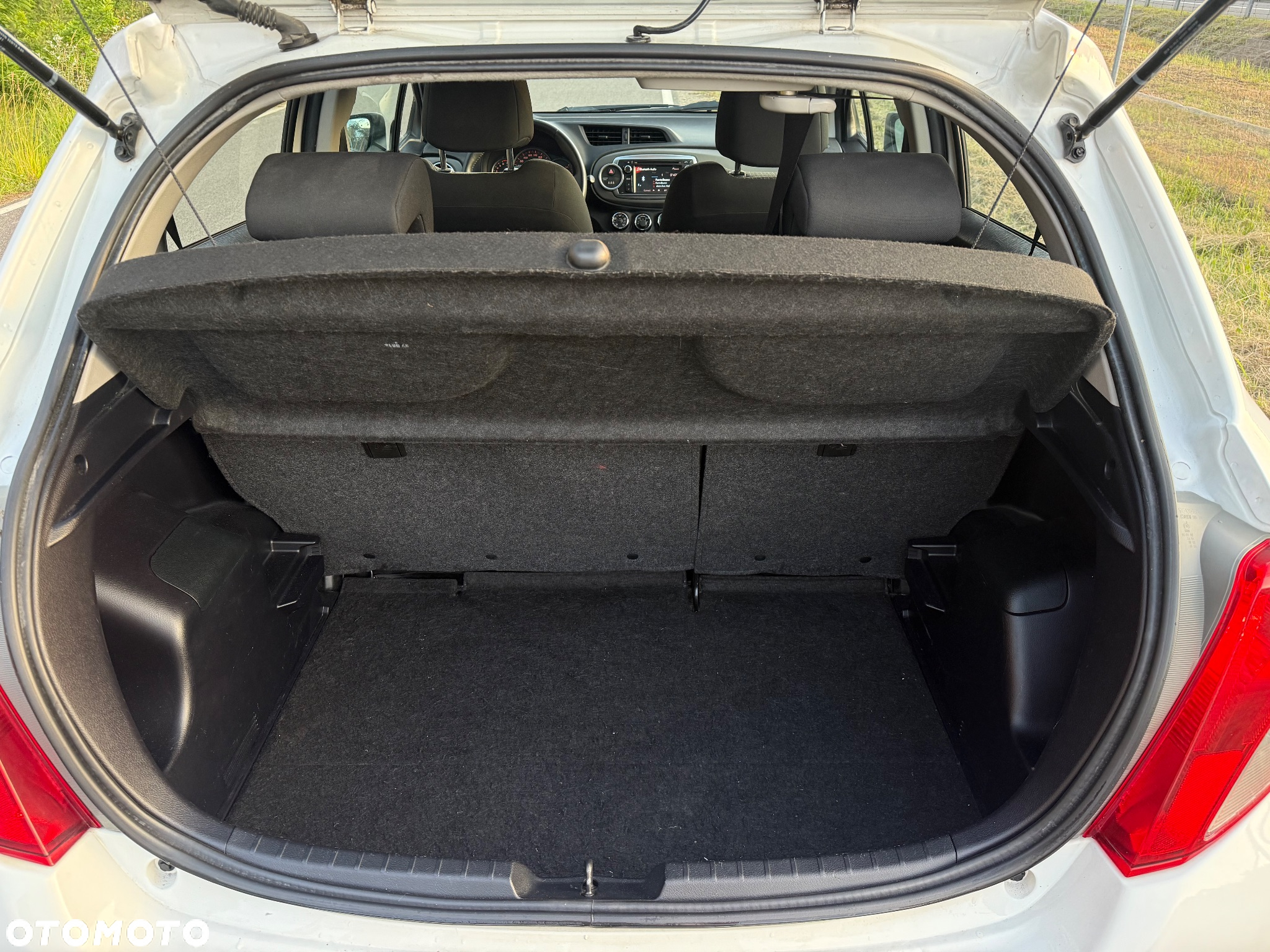 Toyota Yaris - 4