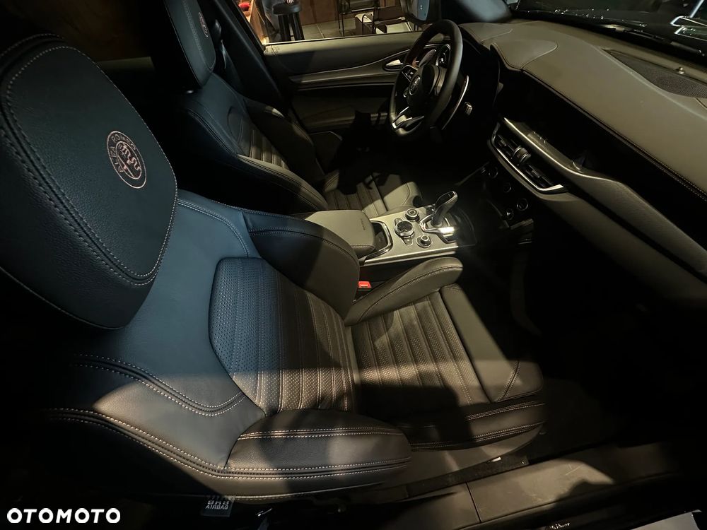 Alfa Romeo Stelvio 2.0 Turbo Intensa Q4 - 8