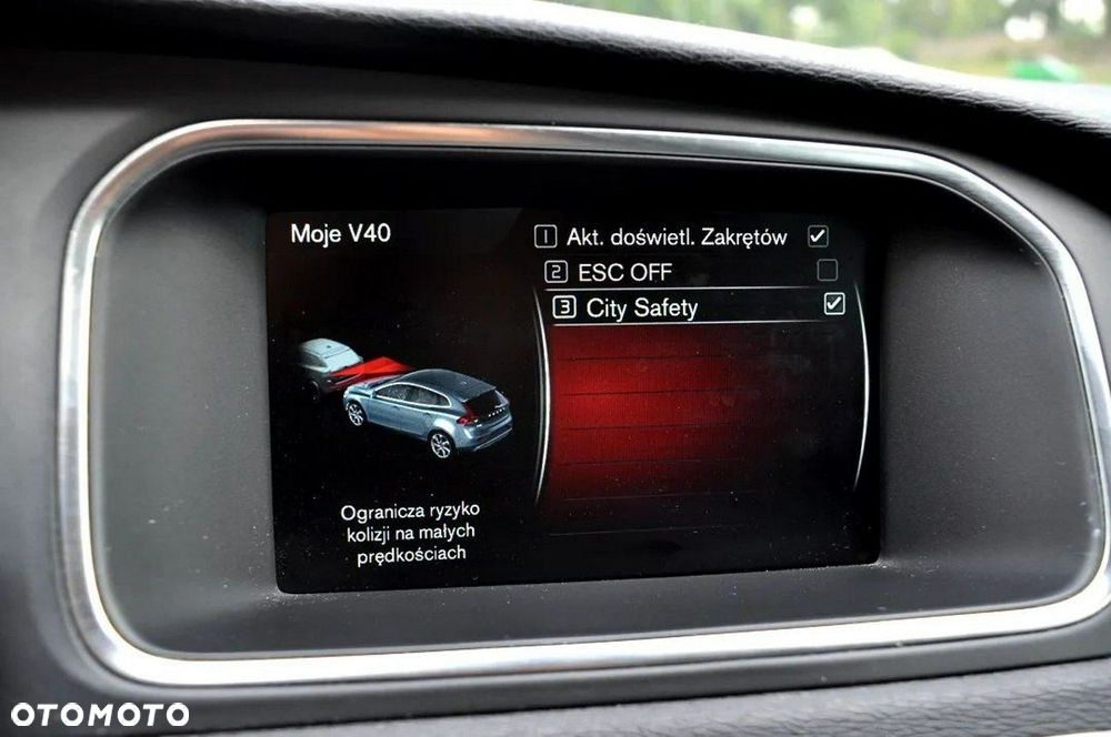 Volvo V40 D2 Drive-E Summum - 32