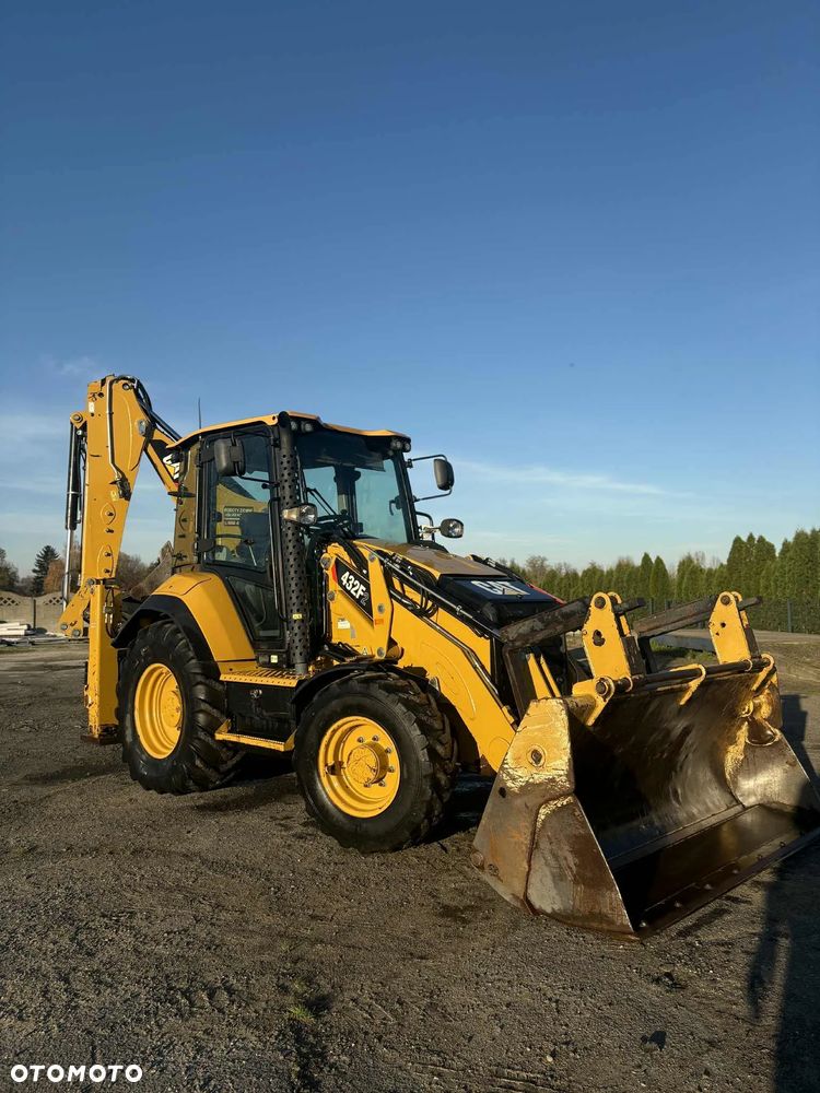 Caterpillar 432F2 - 3