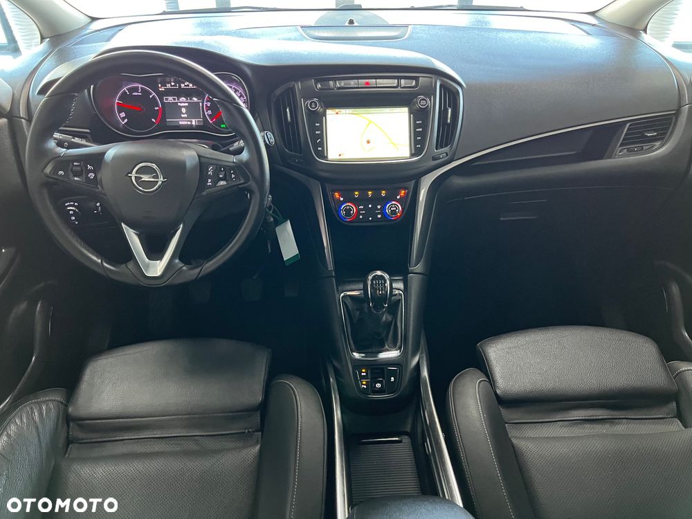 Opel Zafira - 24