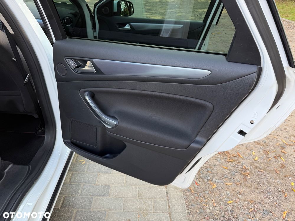 Ford Mondeo 2.0 TDCi Titanium X - 19