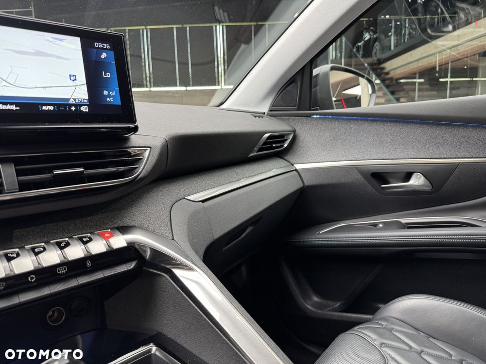 Peugeot 5008 1.2 PureTech Allure Pack S&S EAT8 - 31