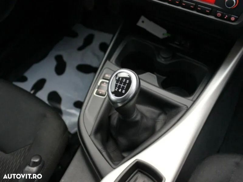 BMW Seria 1 114i - 13