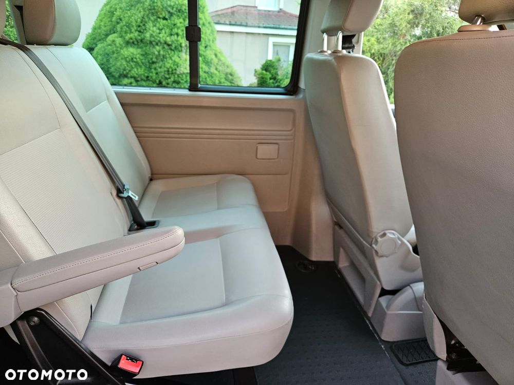 Volkswagen Transporter Caravelle Lang BMT Comfortline - 18