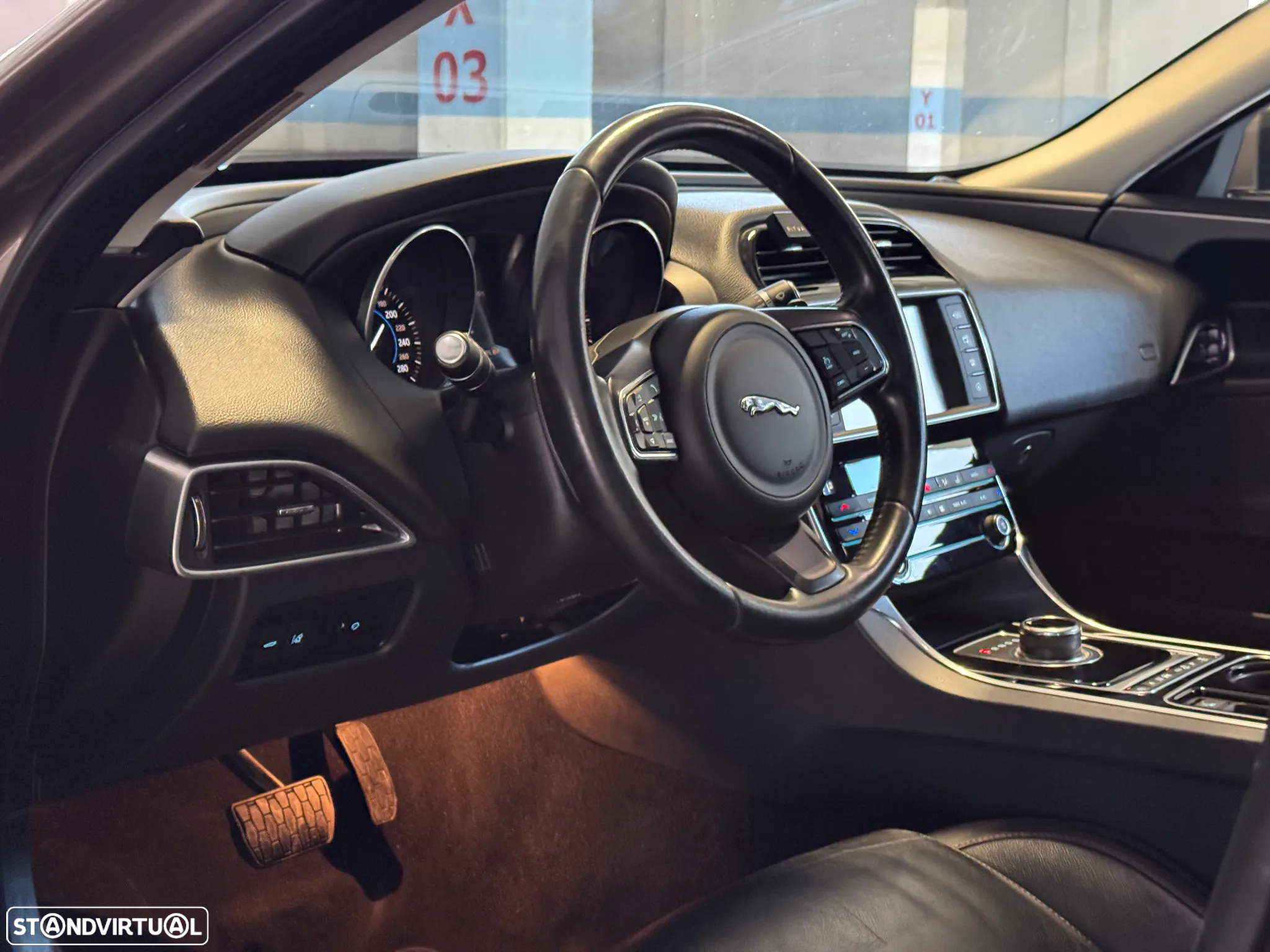 Jaguar XE 2.0 D Prestige AWD Aut. - 12