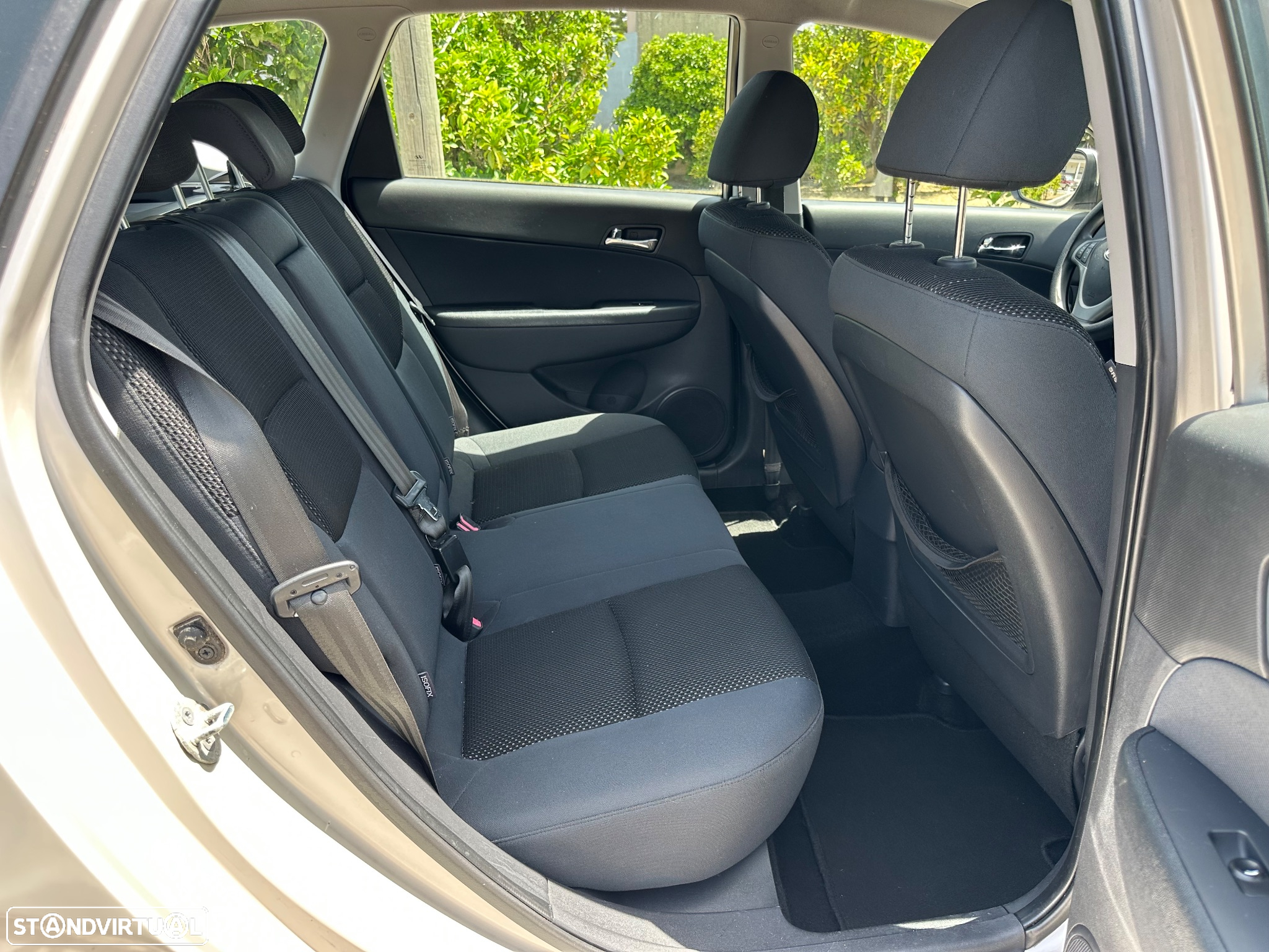 Hyundai i30 CW 1.6 CRDi Blue Comfort - 17