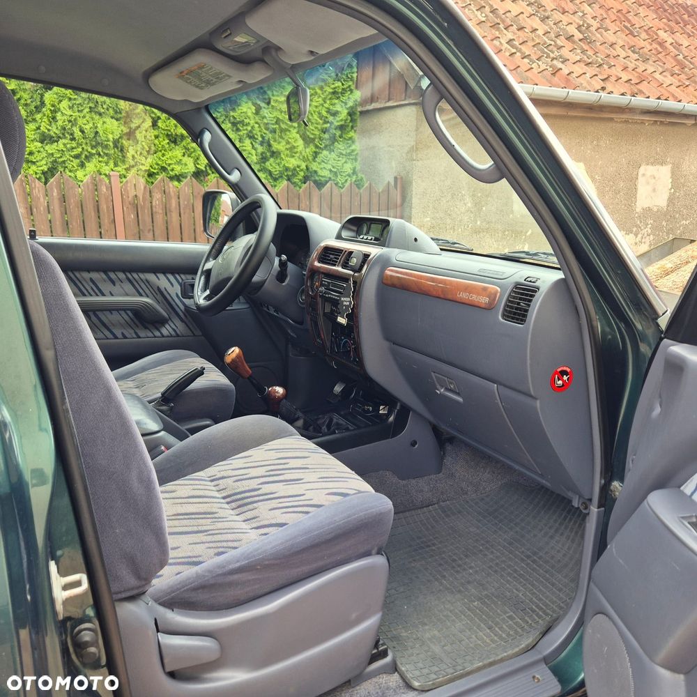 Toyota Land Cruiser - 3