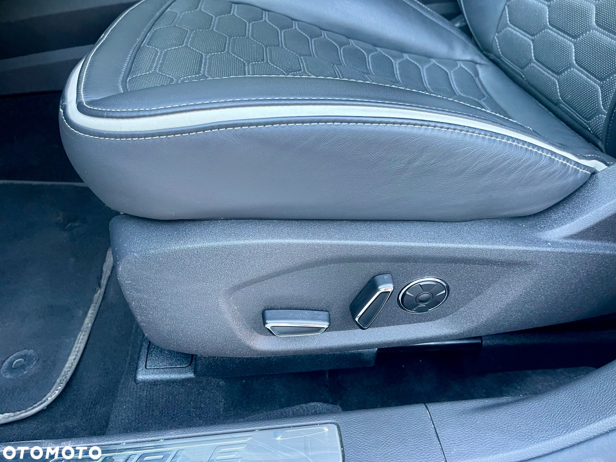Ford Mondeo 2.0 Hybrid Vignale Plus - 19